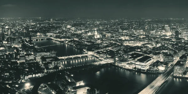 Londres vista aérea panorâmica à noite — Fotografia de Stock