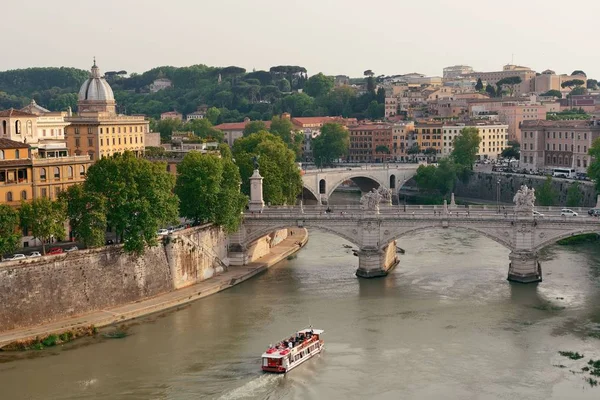 Ponte Vittorio Emanuele II v Římě — Stock fotografie