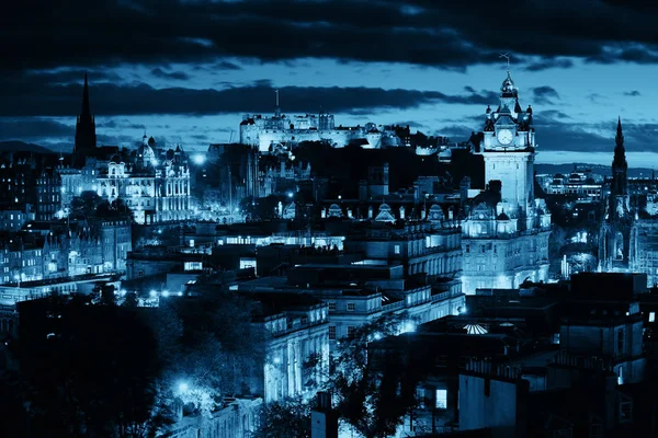 Edinburgh city view på natten — Stockfoto