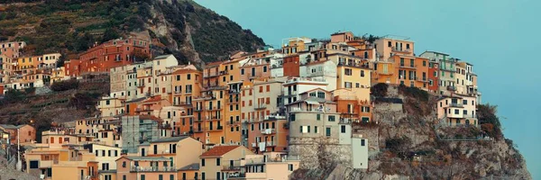 Panorama dos edifícios de Manarola em Cinque Terre — Fotografia de Stock