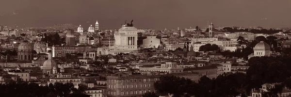 Rom skyline natt se — Stockfoto