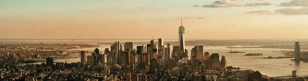 Ciudad de Nueva York horizonte del centro — Foto de Stock