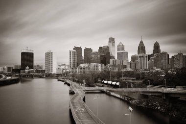 Şehir mimarisi ile Philadelphia silueti