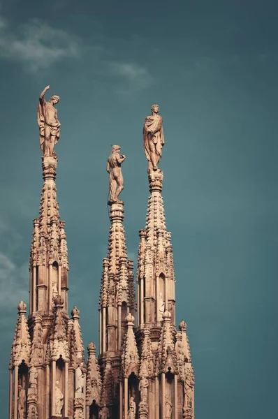 Міланський собор з скульптури — стокове фото