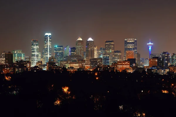 Calgary στο κέντρο της πόλης τη νύχτα — Φωτογραφία Αρχείου