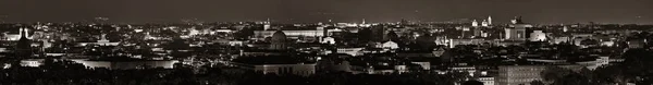 Roma skyline vista notturna — Foto Stock