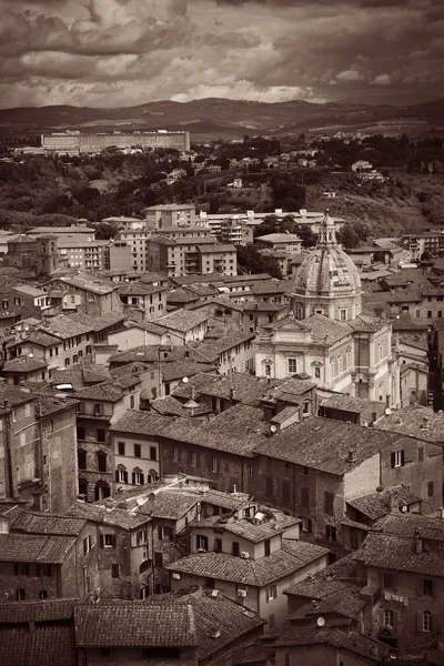 Widok na dachu Siena — Zdjęcie stockowe