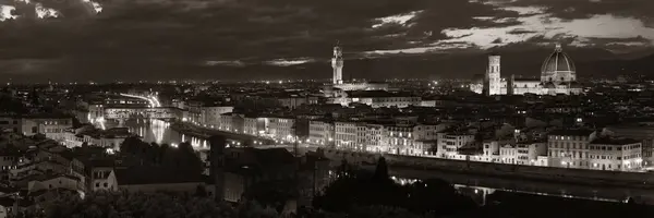 Panorama nocturne de Florence — Photo