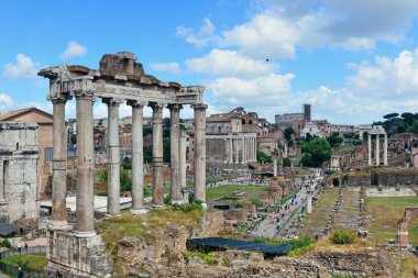 Roma Forumu kalıntıları ile