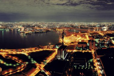 Osaka gece çatı görünümü