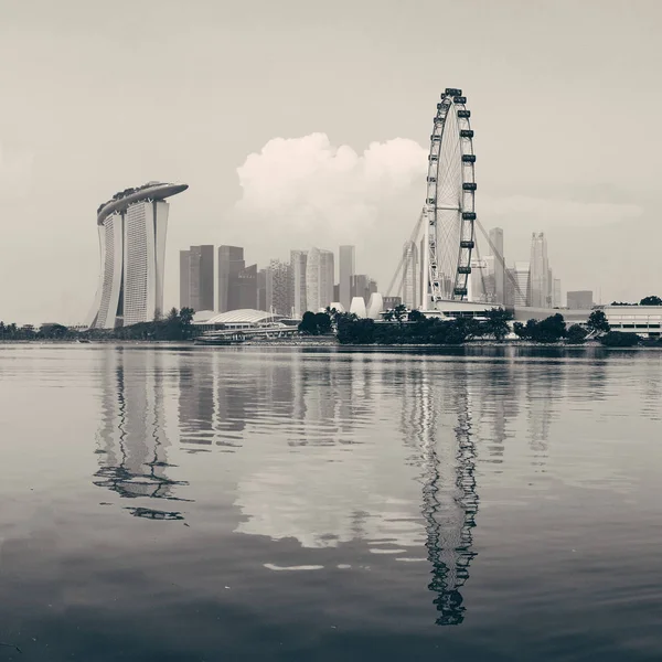 Şehir binalarıyla Singapur silueti — Stok fotoğraf
