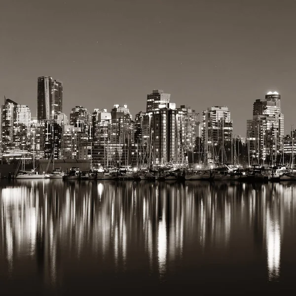Vancouver Stadt in der Abenddämmerung — Stockfoto
