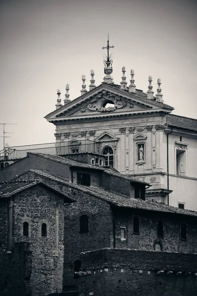 Foro de Roma con ruinas —  Fotos de Stock