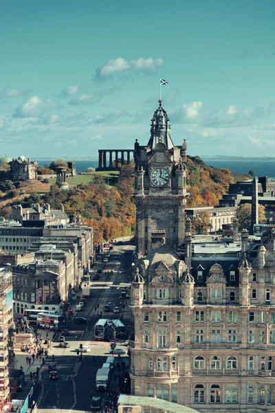 Edinburgh takterrass med stadsutsikt — Stockfoto