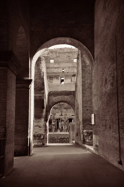 Внутрішній вигляд Колізей в Римі — стокове фото