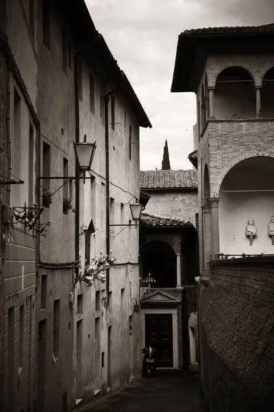 Siena vista de rua — Fotografia de Stock