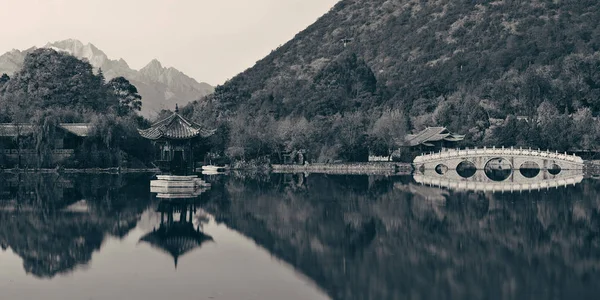 Zwarte Draken Vijver, China — Stockfoto