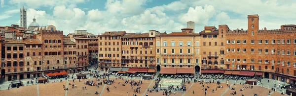 Piazza del Campo panoramautsikt i Siena — Stockfoto