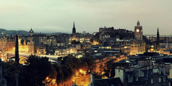 Edinburgh city view panorama's nachts — Stockfoto
