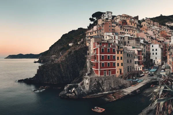 Riomaggiore vista frente al mar — Foto de Stock