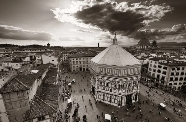Náměstí Piazza del duomo, Florencie — Stock fotografie