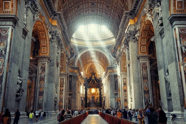 St. Peters Basílica interior — Fotografia de Stock