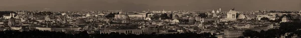 Rom skyline natt se — Stockfoto