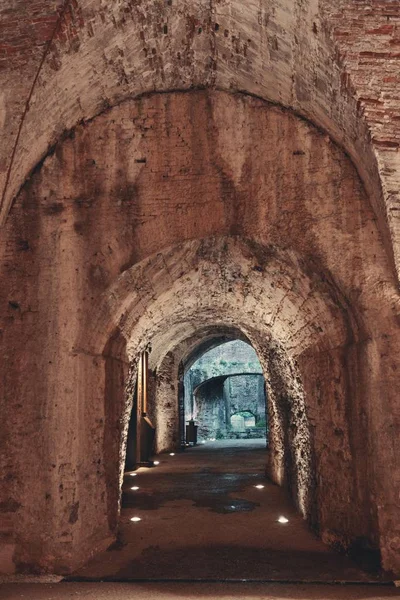 Túnel e barricada em Lucca — Fotografia de Stock