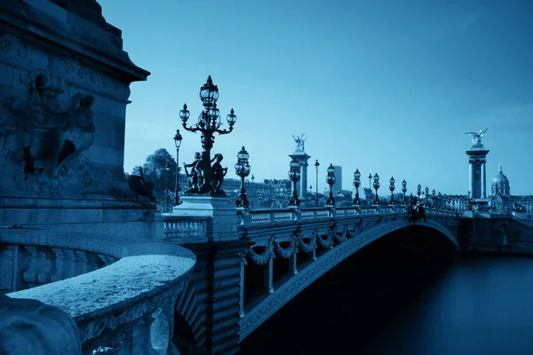 파리에 있는 알렉산드르 3 세 다리 — 스톡 사진