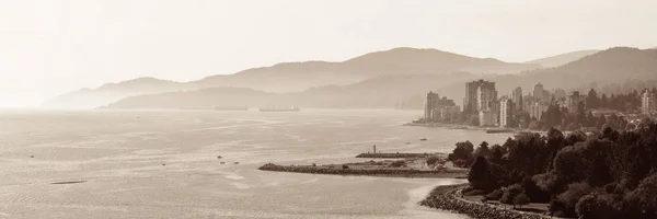 Skyline van de stad van Vancouver — Stockfoto