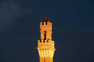 Siena City Hall çan kulesinde gece