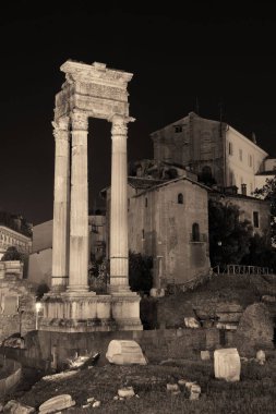 Marcellos tiyatro tarihi kalıntıları ile  