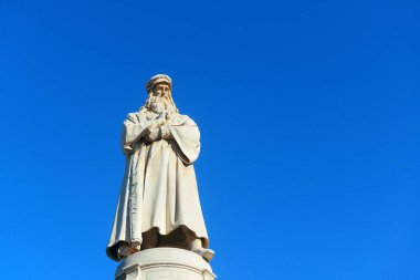 Leonardo da Vinci için anıt