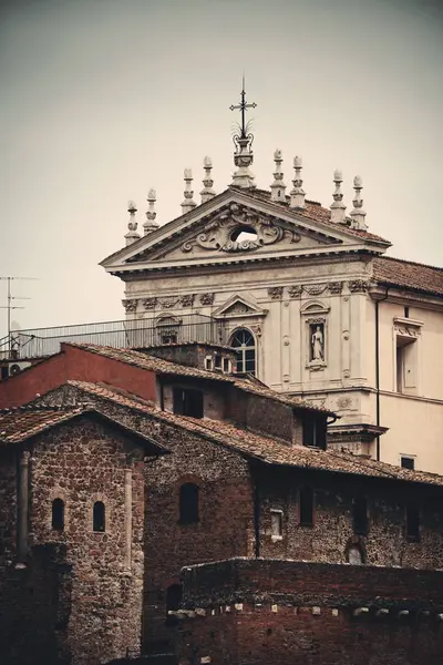 Foro con ruinas de edificios históricos —  Fotos de Stock