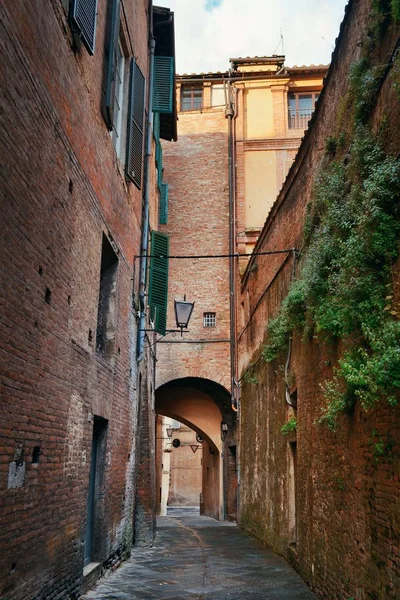 Torbogen der Siena-Straße — Stockfoto