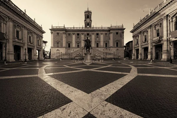 Piazza del Campidoglio with statue — Stock Photo, Image