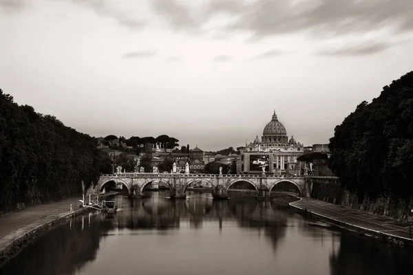 River Tiber in Rome — Stock Photo, Image