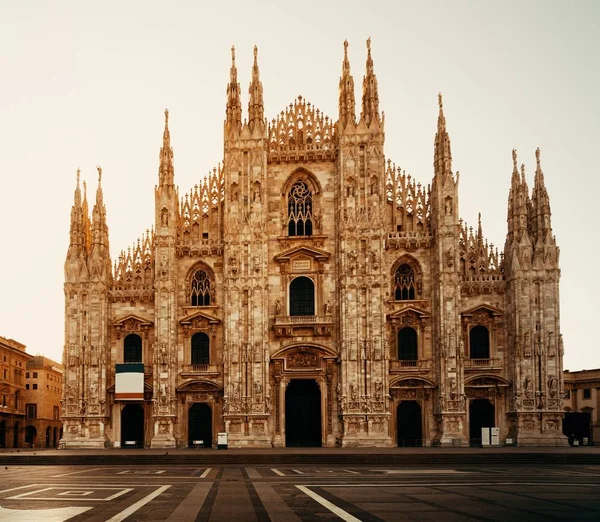 Milan catedral praça — Fotografia de Stock