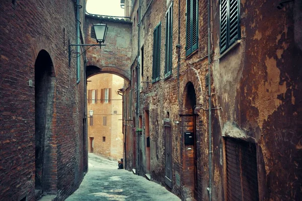 Archway Siena street — Zdjęcie stockowe