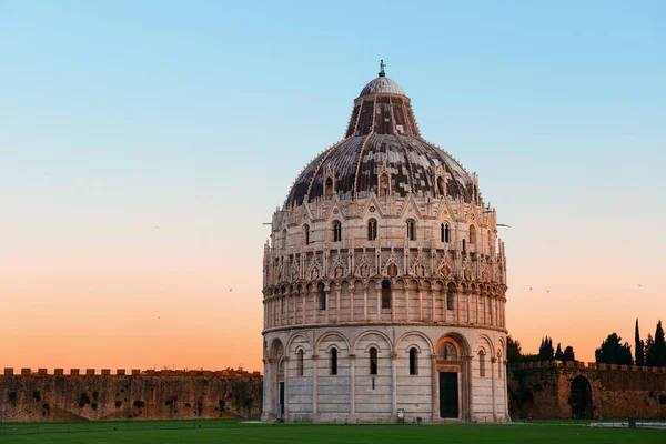 Pisa Piazza dei Miracoli gün doğumu — Stok fotoğraf