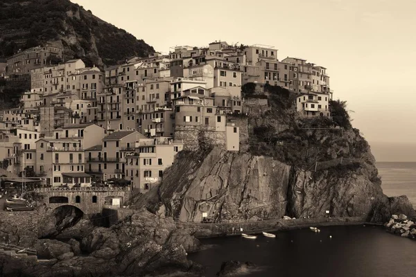 cinque terre içinde Manarola 