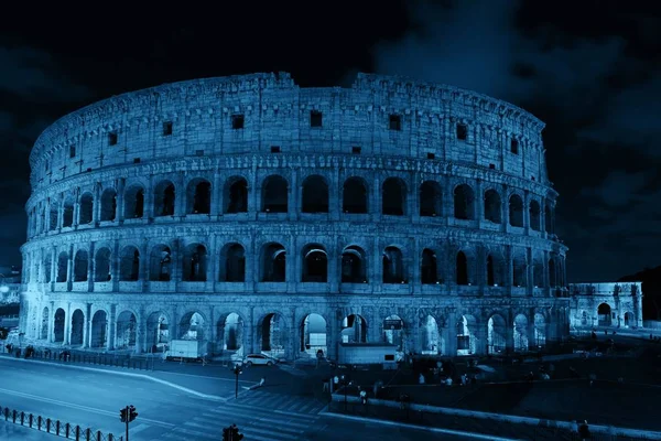 Colosseum i Rom på natten — Stockfoto