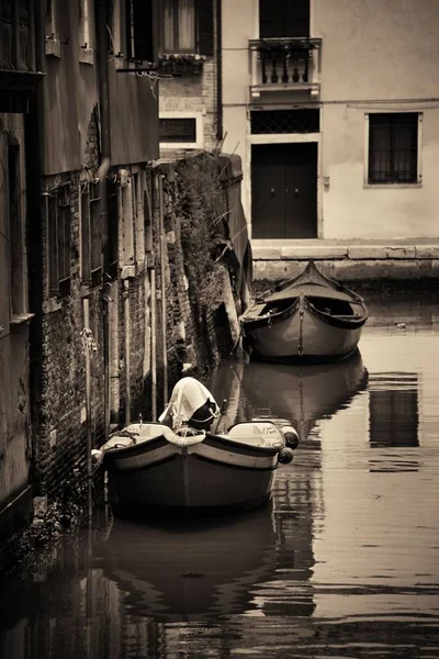 Callejón del barco Venecia —  Fotos de Stock