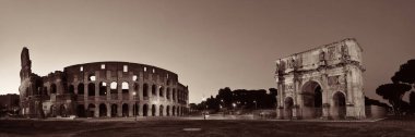 Kolezyum Roma gece