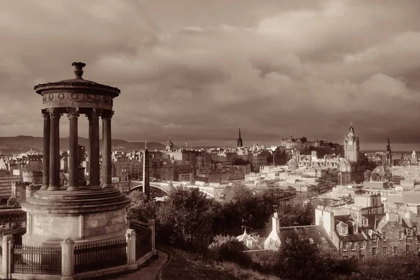 Ciudad de Edimburgo skyline — Foto de Stock