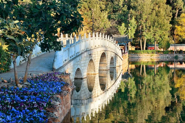 Zwarte Draken Vijver, China — Stockfoto