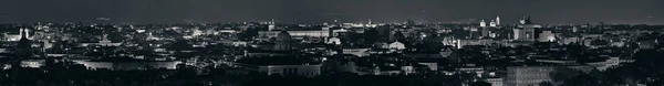 Vista nocturna del horizonte de Roma — Foto de Stock