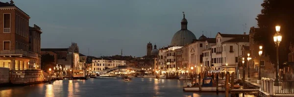 Βενετία canal νύχτα Πανόραμα — Φωτογραφία Αρχείου