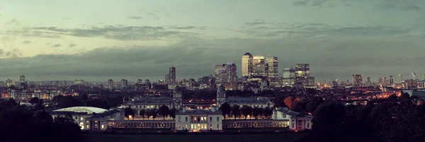 Paysage urbain de Londres au coucher du soleil panorama — Photo