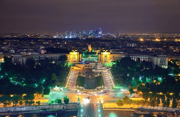 Parijs stad skyline op het dak — Stockfoto